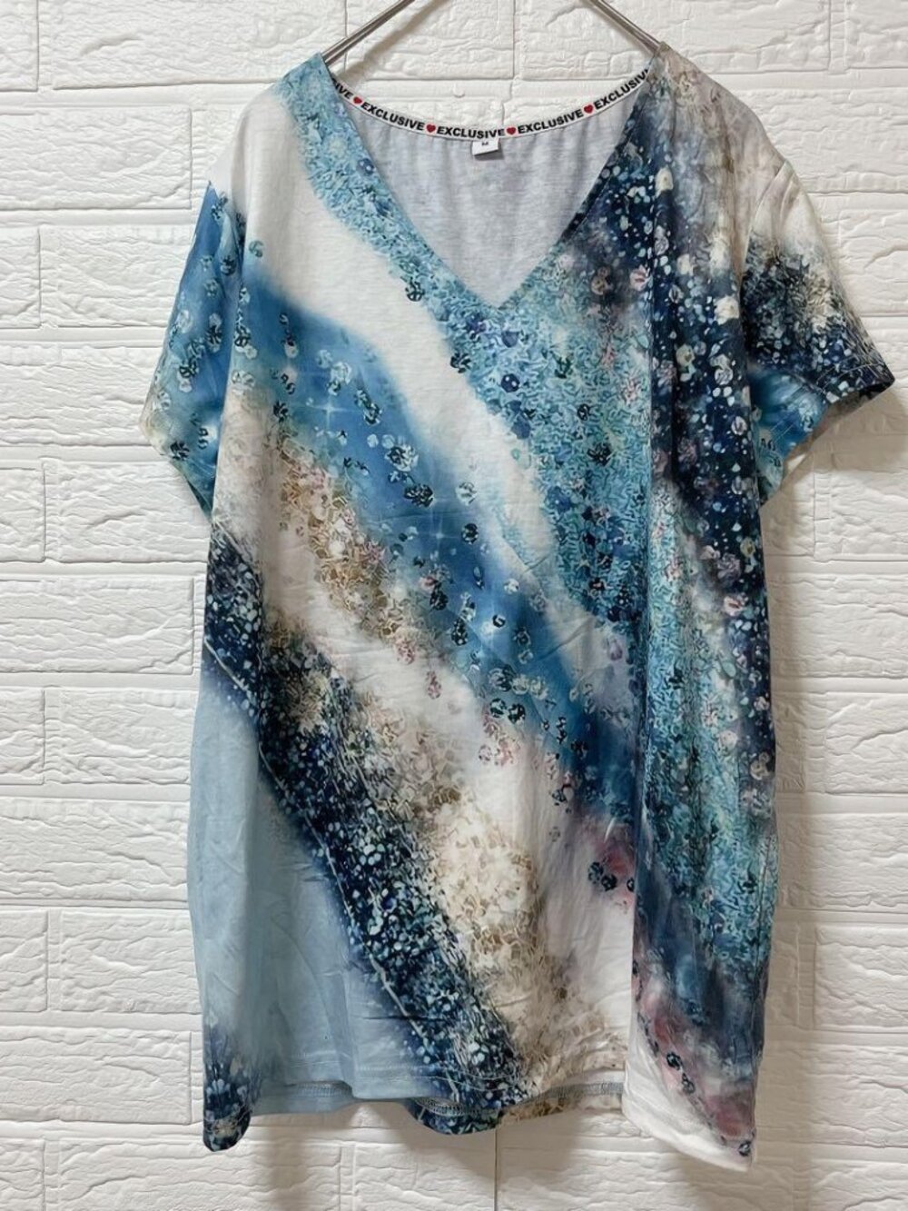 Exclue V-Neck Short Sleeve All-Over Print Blue